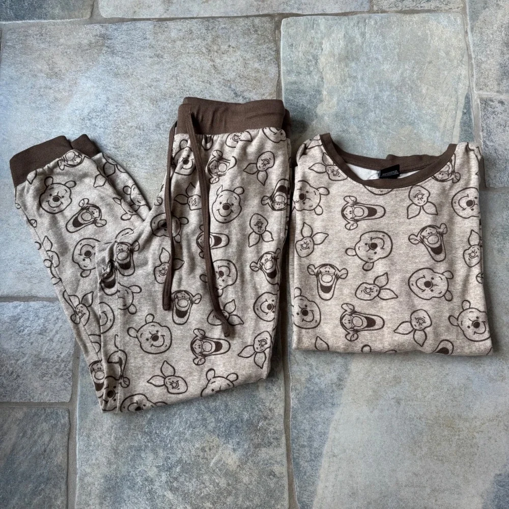 Disney Winnie the Pooh Pajama Set Women's‎ XS Tan Stretchy Jogger PJs